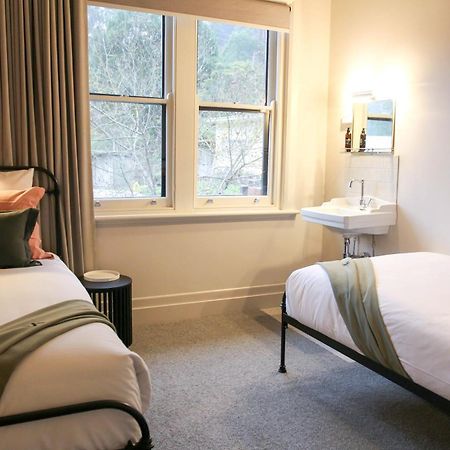 Alpine Hotel, Eat Drink Sleep 沃伯顿 外观 照片