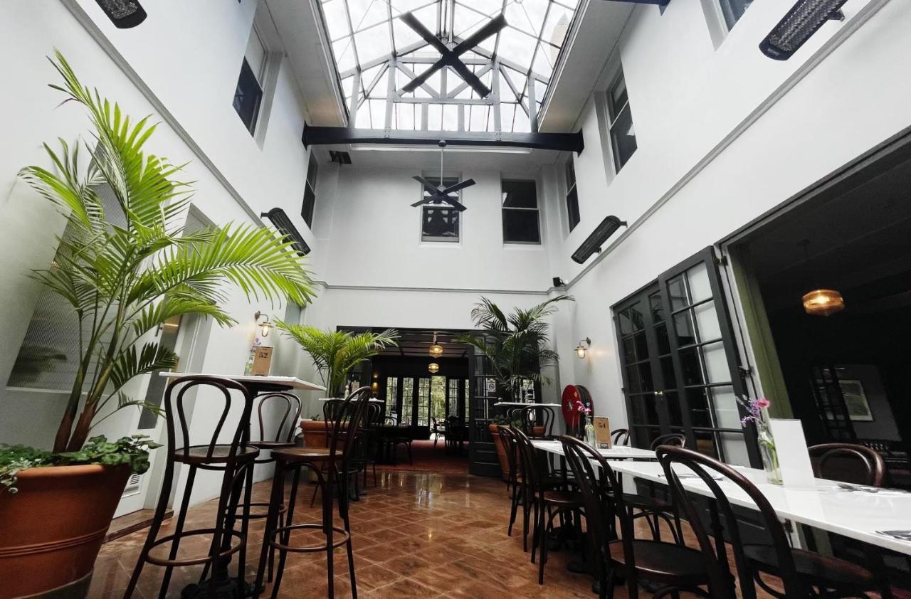 Alpine Hotel, Eat Drink Sleep 沃伯顿 外观 照片