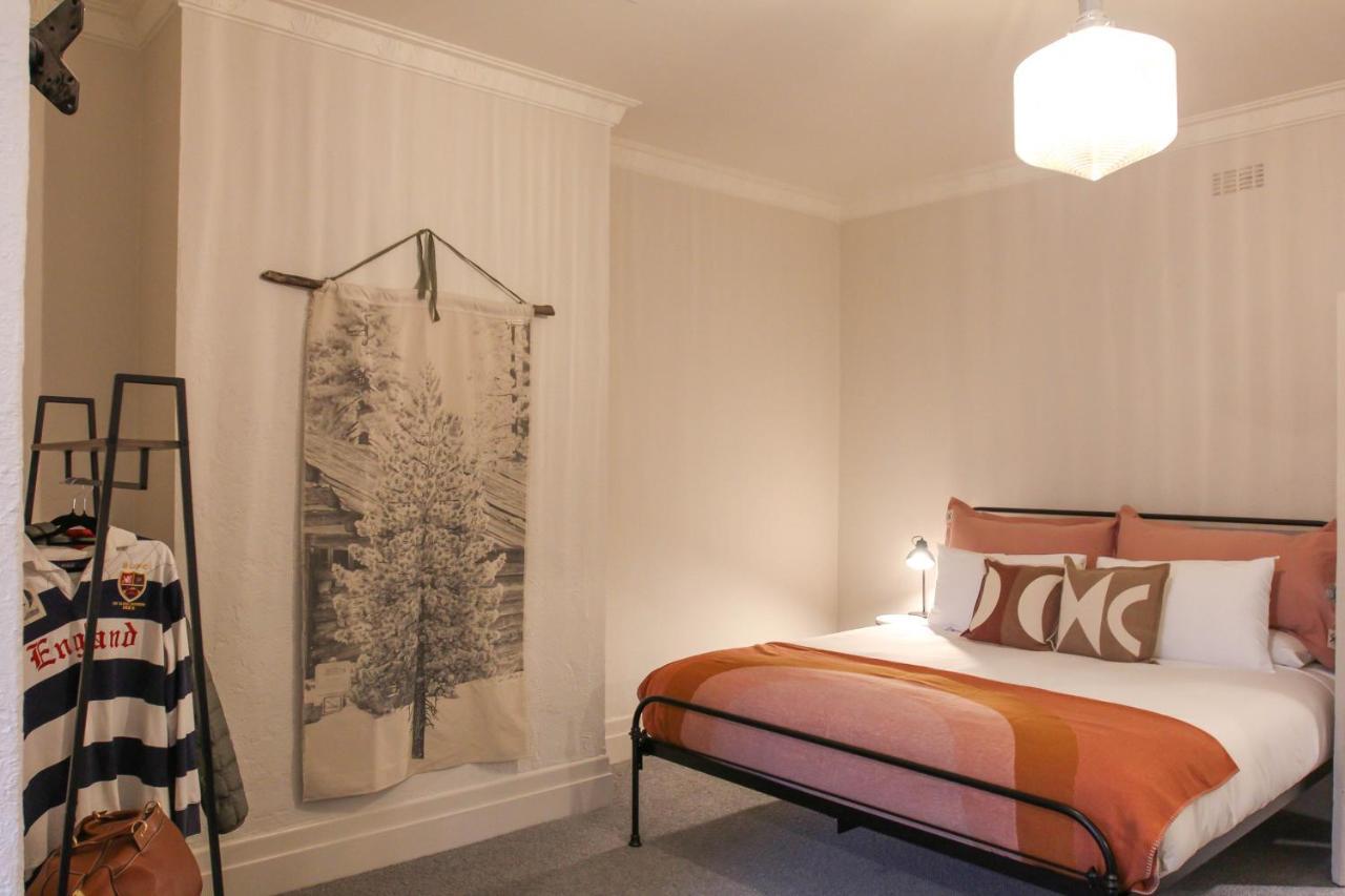 Alpine Hotel, Eat Drink Sleep 沃伯顿 外观 照片