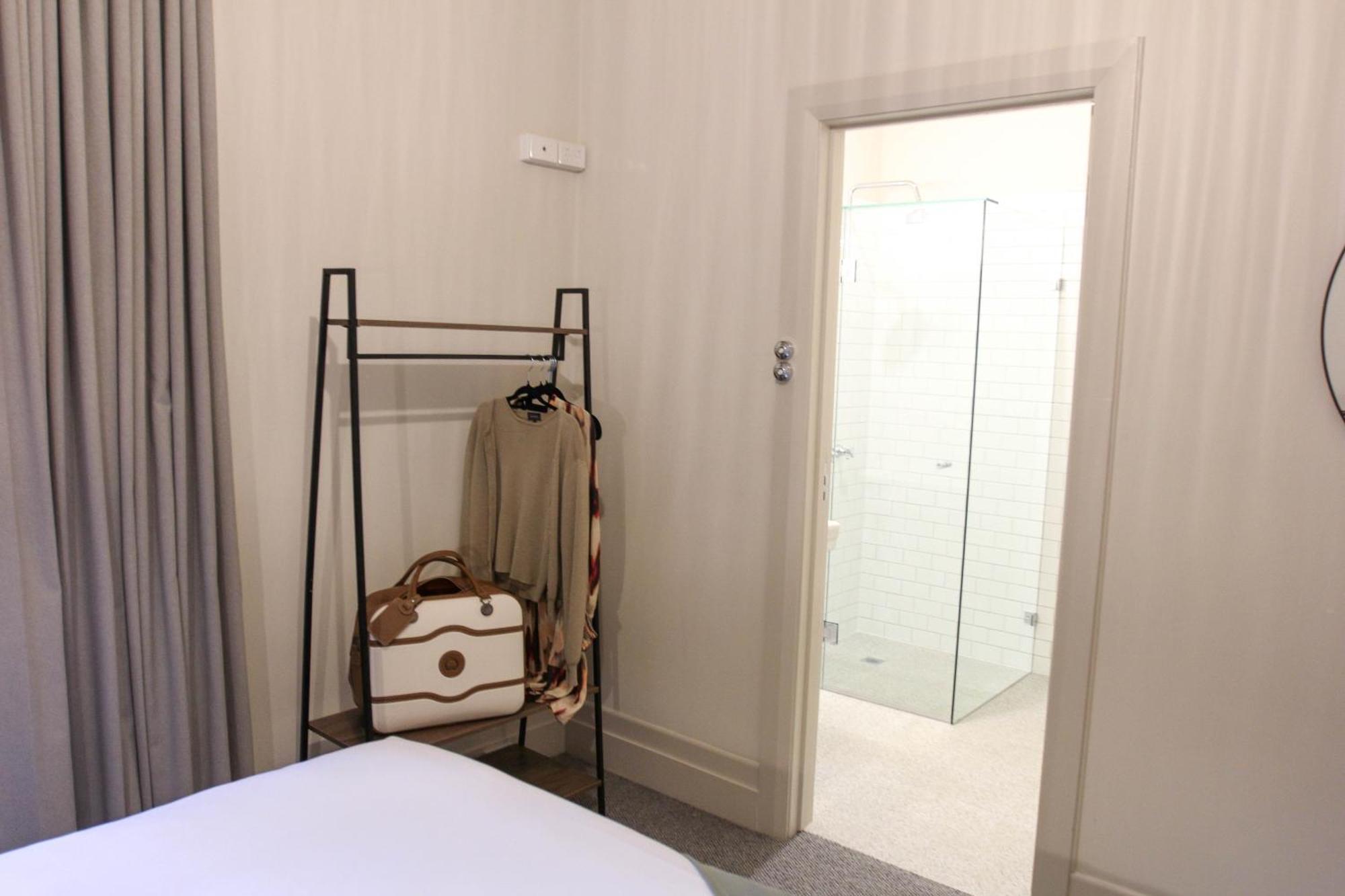 Alpine Hotel, Eat Drink Sleep 沃伯顿 外观 照片