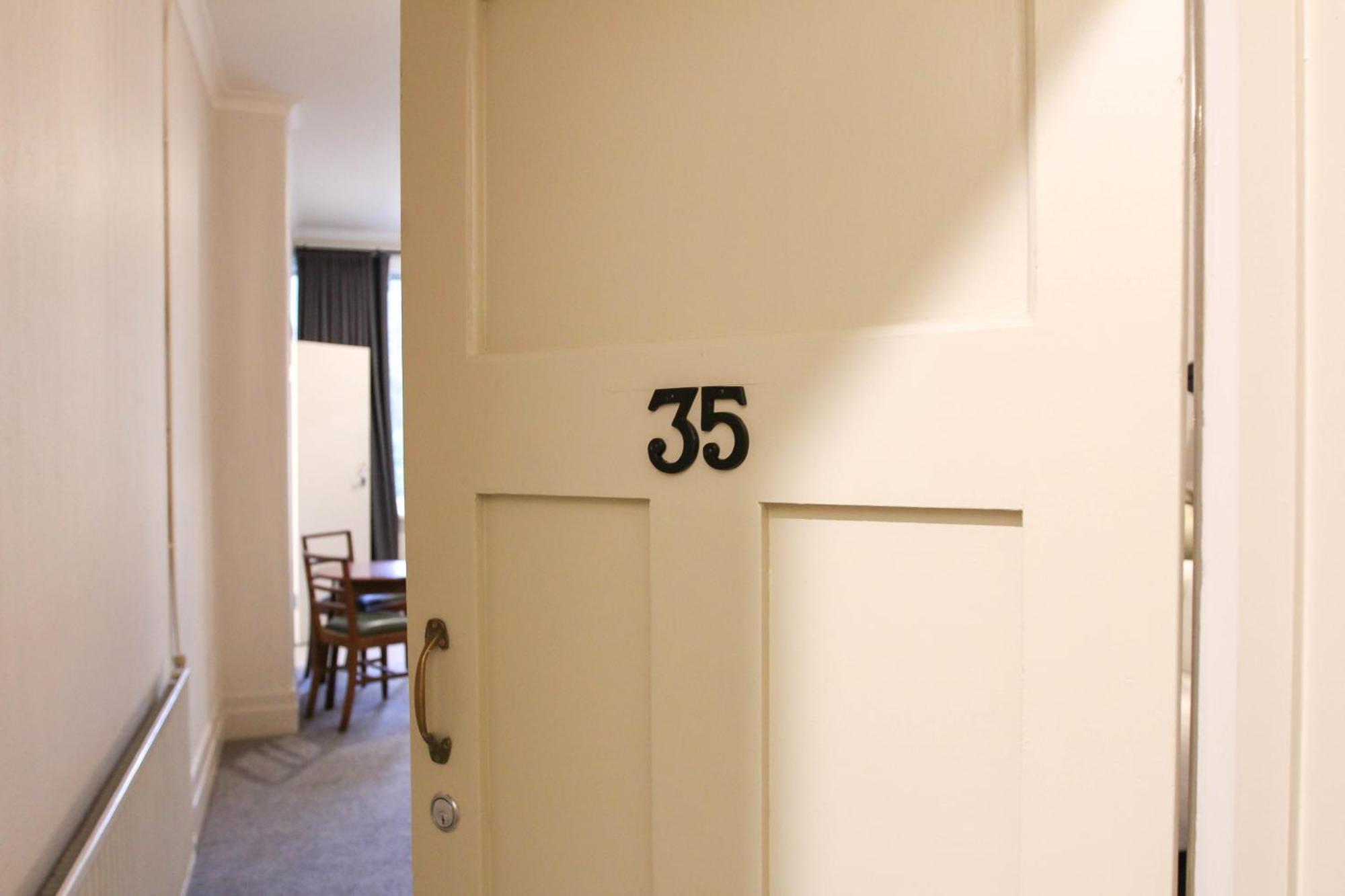 Alpine Hotel, Eat Drink Sleep 沃伯顿 外观 照片